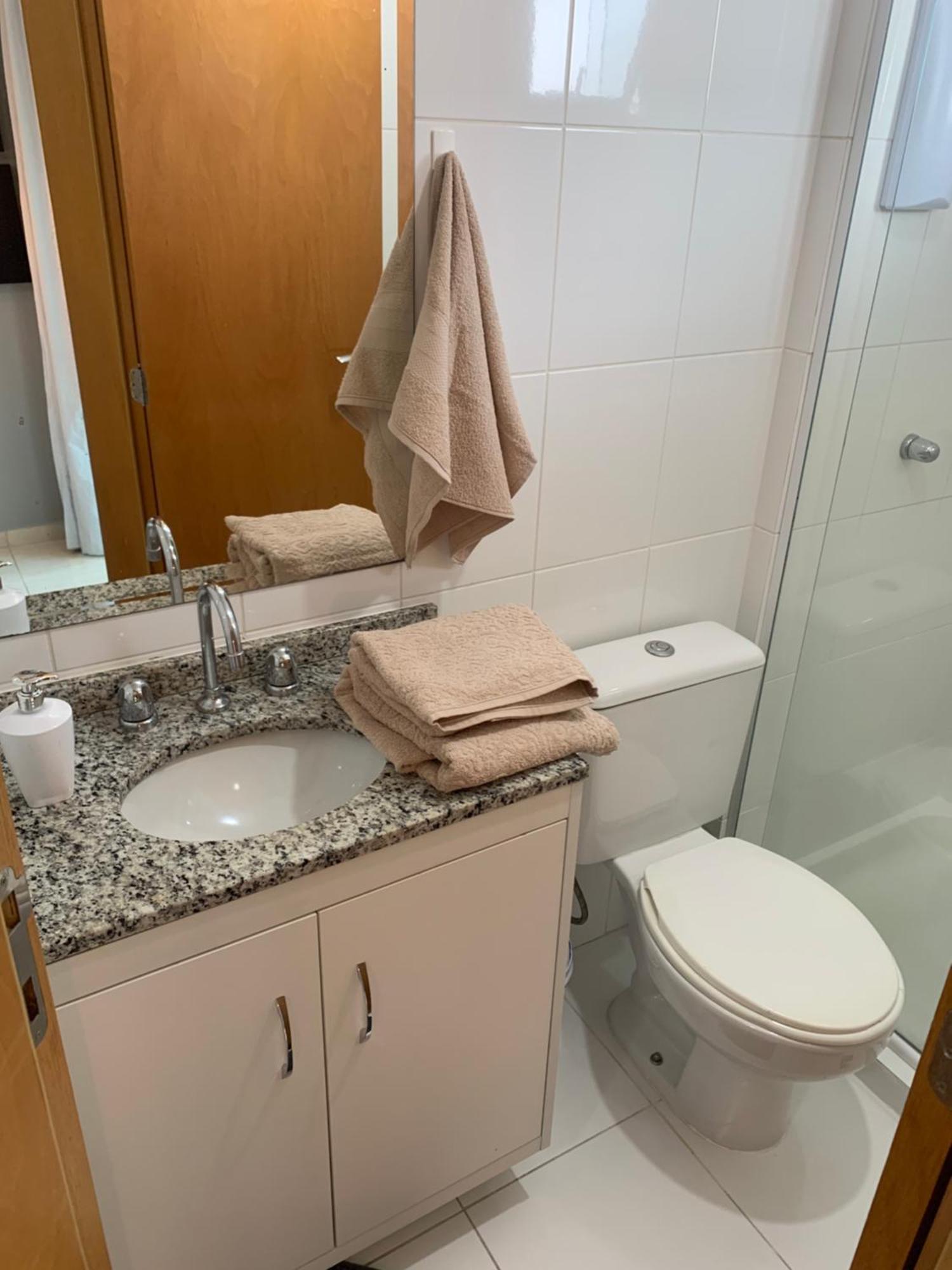Apartamento No Local Do Centro *